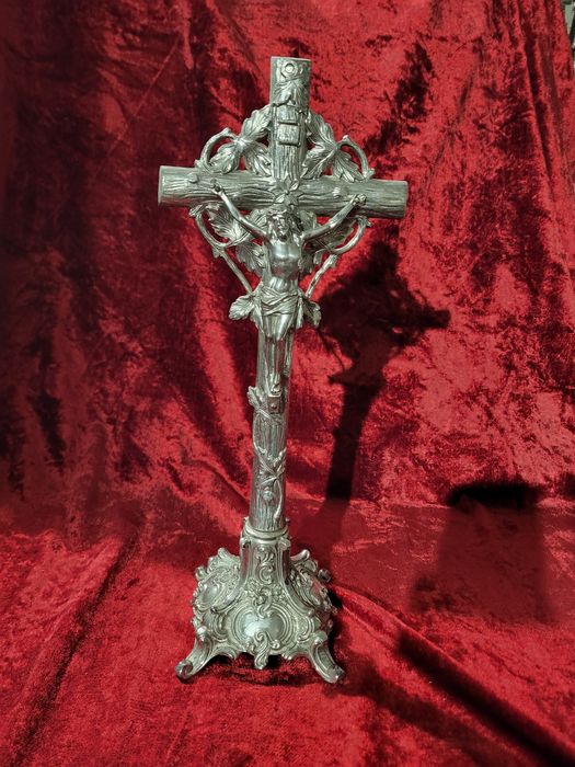 Stara pasyjka pięknie zdobiona