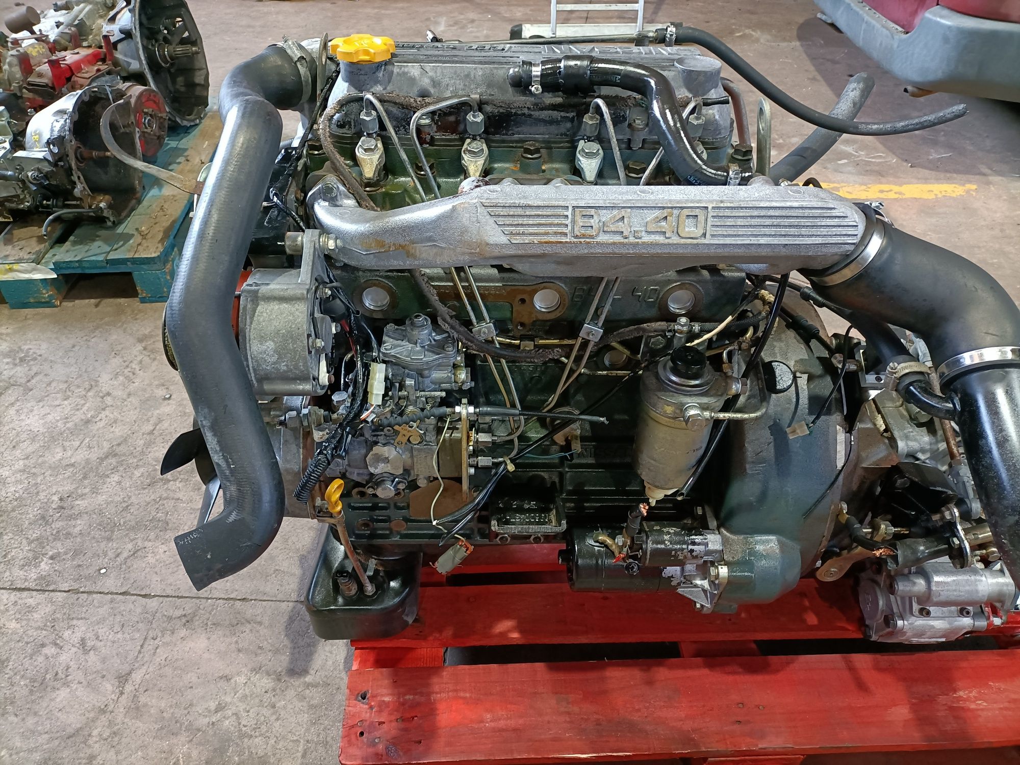 Motor Nissan atleon b4 40