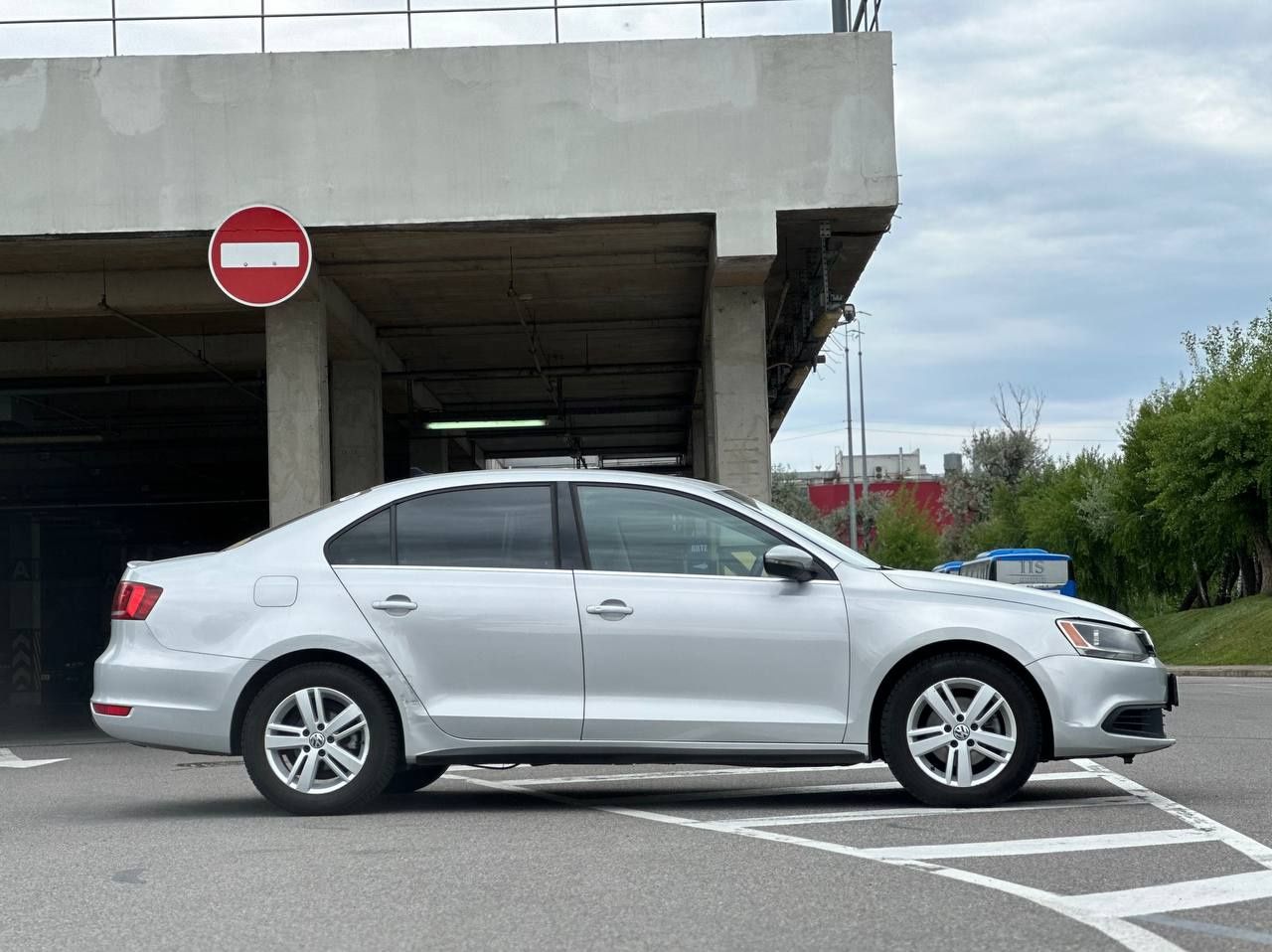 Volkswagen Jetta 2013 року, 1.4 Hybrid, автомат, передній привід, 248т