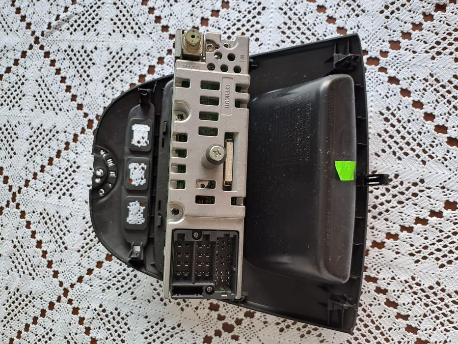 Auto Rádio Original + moldura - TOYOTA AYGO / PEUGEOT 107 / CITROEN C1