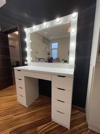 Белый Стол для макияжа с зеркалом подсветка 1.2 метра с тумбами