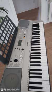 Teclado Yamaha  pouco usado