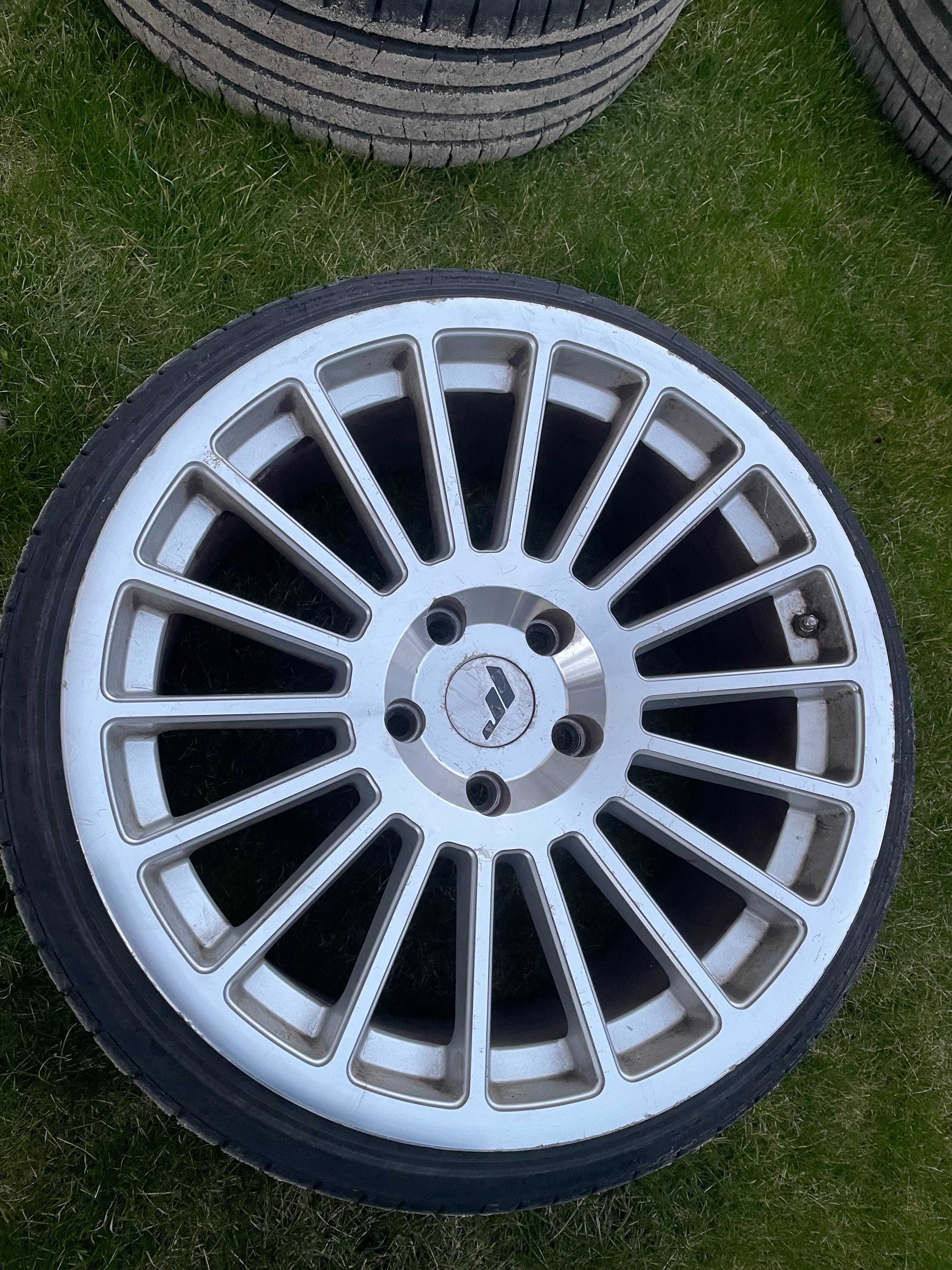 Felgi Jr 16 rozstaw 5x120 BMW  - 18 x 9.5j