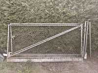 Brama metalowa ze slupkami