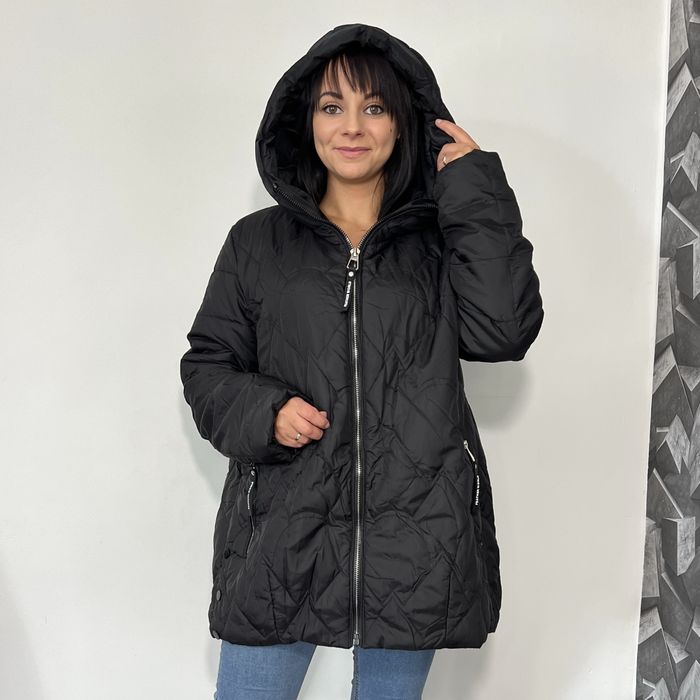 Czarna kurtka jesienna pikowana z kapturem 2XL 44