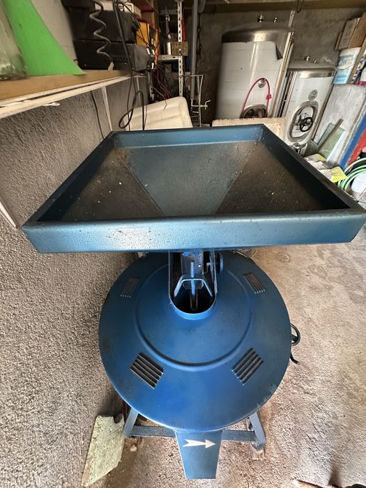 Moinho de milho elétrico