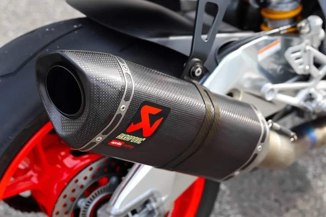 Aprilia Tuono V4 1100 Factory