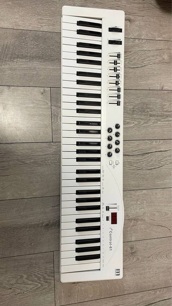 MIDI Клавіатура Miditech I2 Control-61