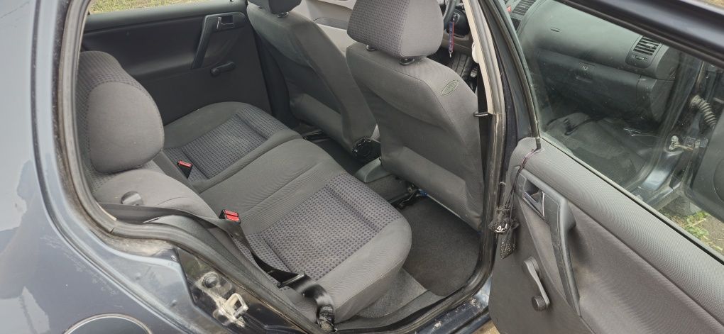 Polo * bez rdzy * 1.4 mpi
