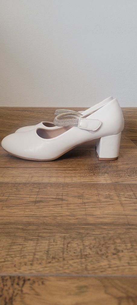 Buty komunijne rozmiar 35