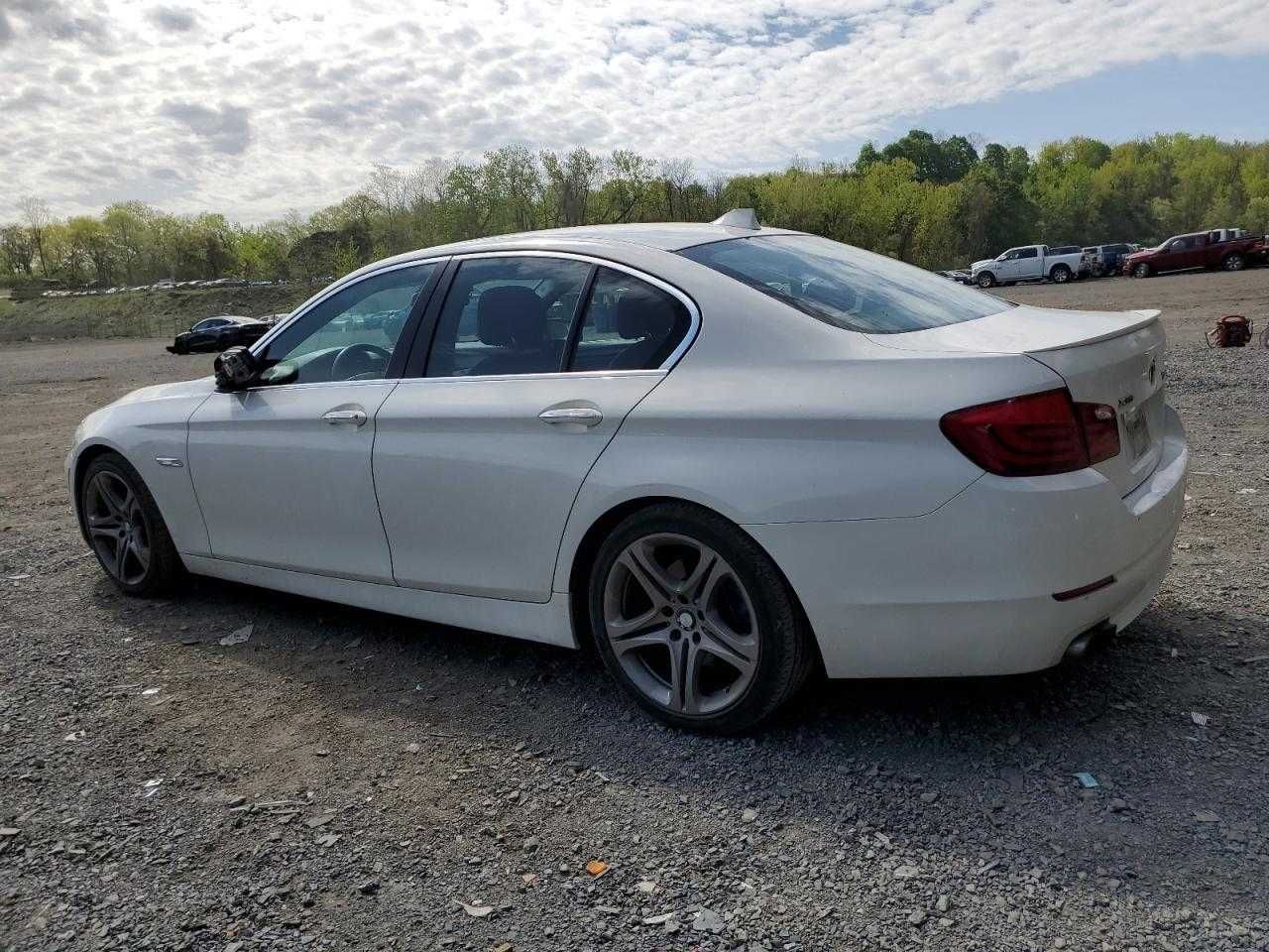 BMW 528 XI 2013 (сша)