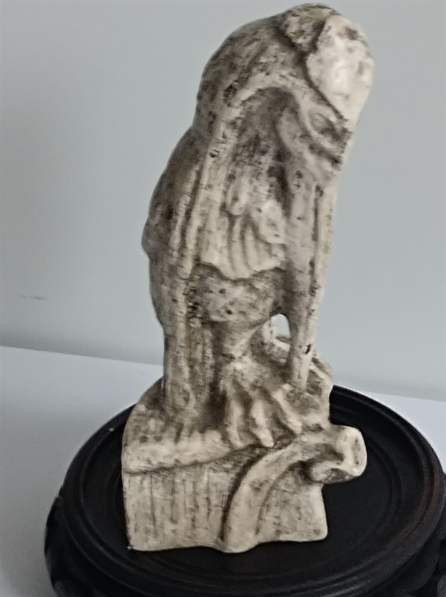 Rzeźba .Pelikan z Notre Dame .Statuetka Vintage.