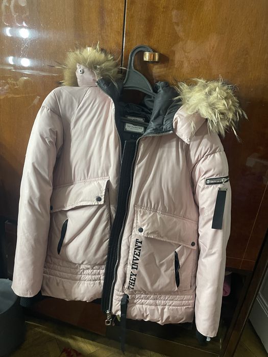 Зимня куртка рожевого кольору з натурального пуха , розмір L