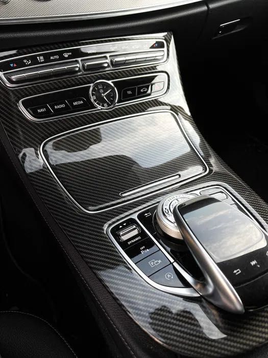 W213 карбонова центральна консоль Mercedes E-class карбон