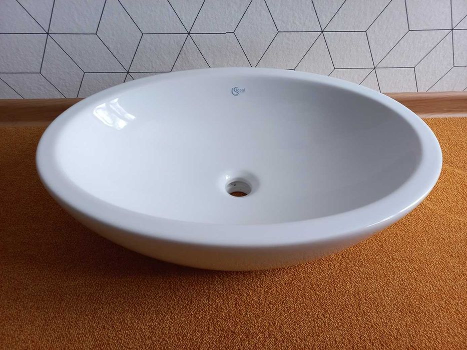 Umywalka nablatowa Ideal Standard 60 x 42 Strada