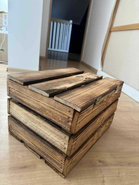 Drewniana opalana skrzynia