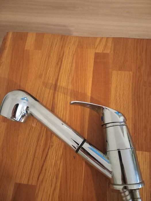 Bateria z wyciąganą wylewką