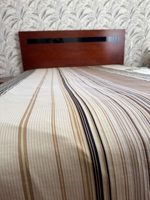 Mobiliário de quarto de casal como novo