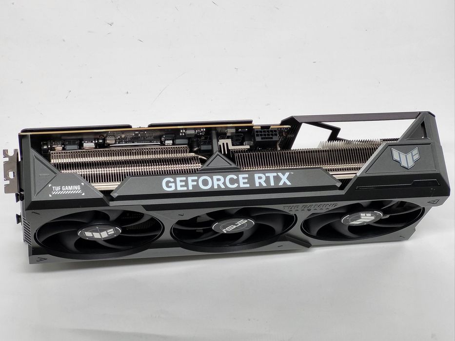 Відеокарта ASUS RTX 4090 TUF Gaming OC Edition 24GB GDDR6X (384bit)