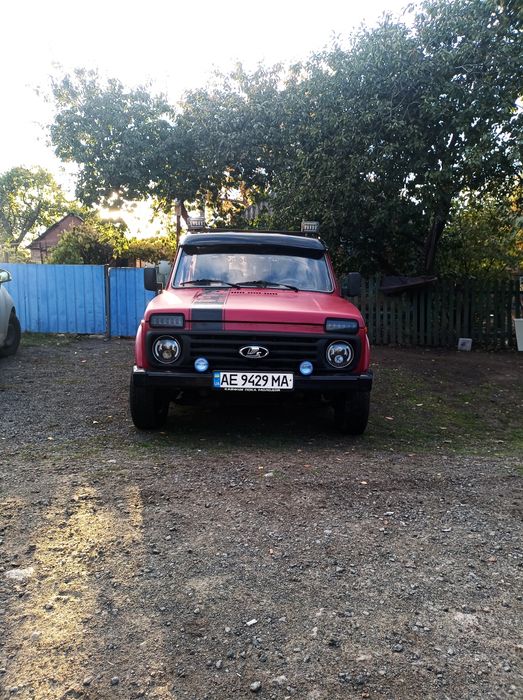 Продам ниву 2121