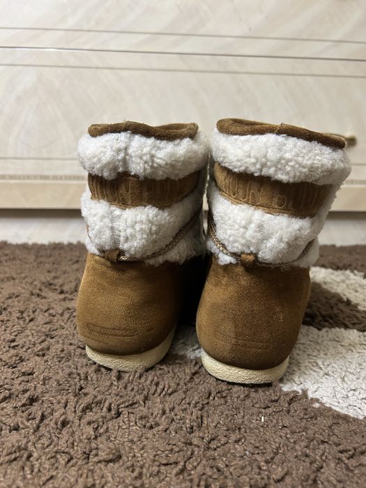 Жіночі  замшеві ботинки moon boot 38