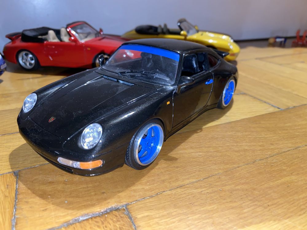 BBurago Porche Carrera 911 (1993) 1:18.