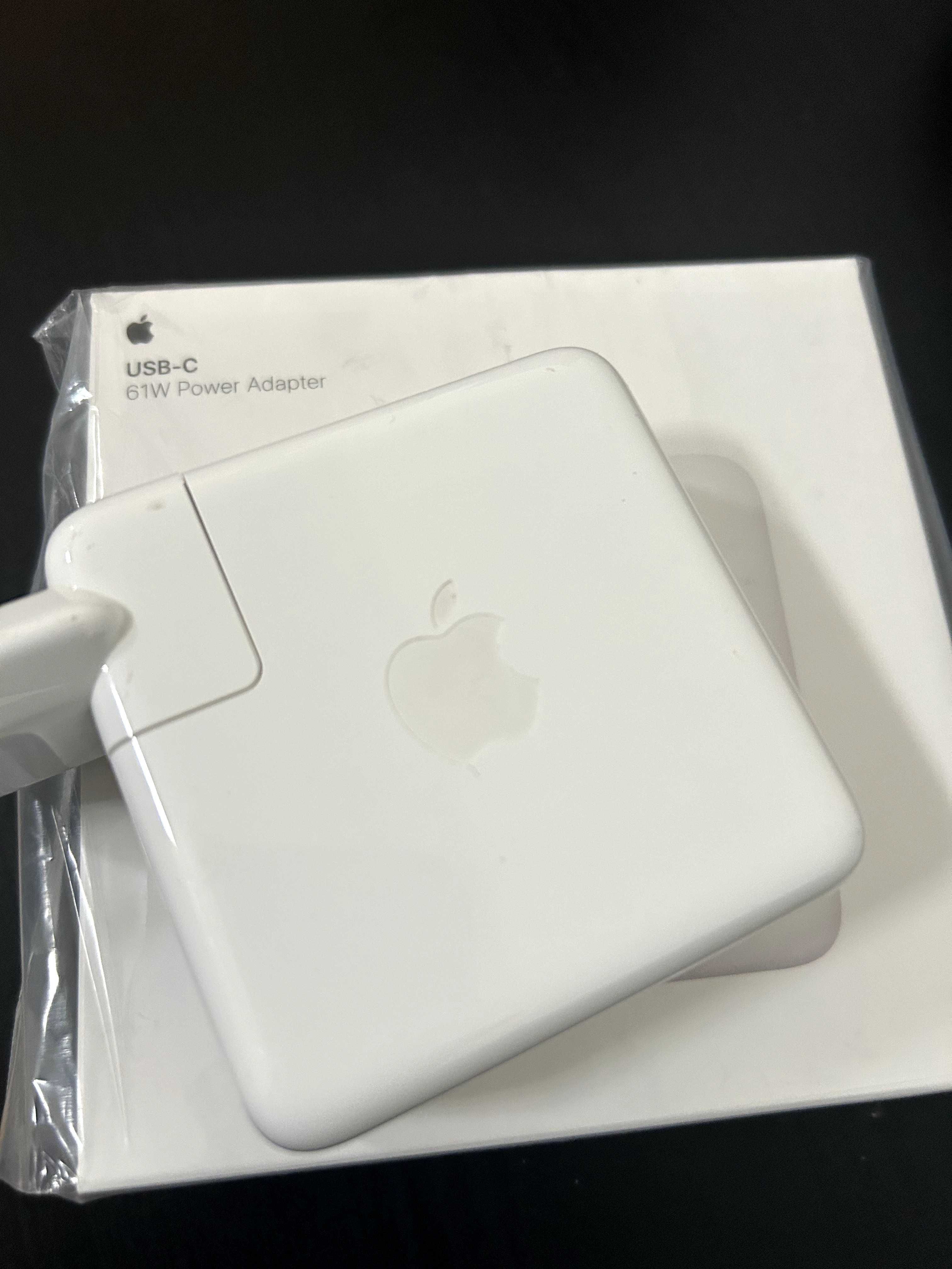 Apple Carregador 61W USB-C Genérico - Novo