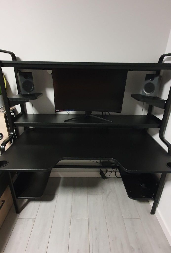 Biurko gamingowe czarne - FREDDE IKEA