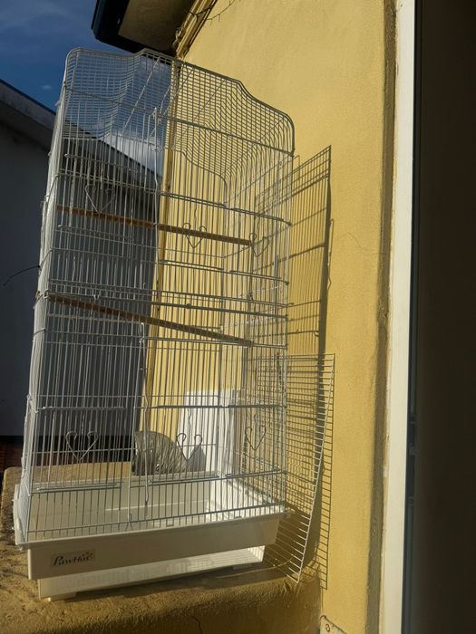 Gaiola grande semi nova.