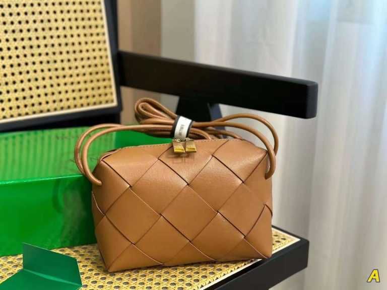Torebka damska nowa Bottega Veneta 444-01