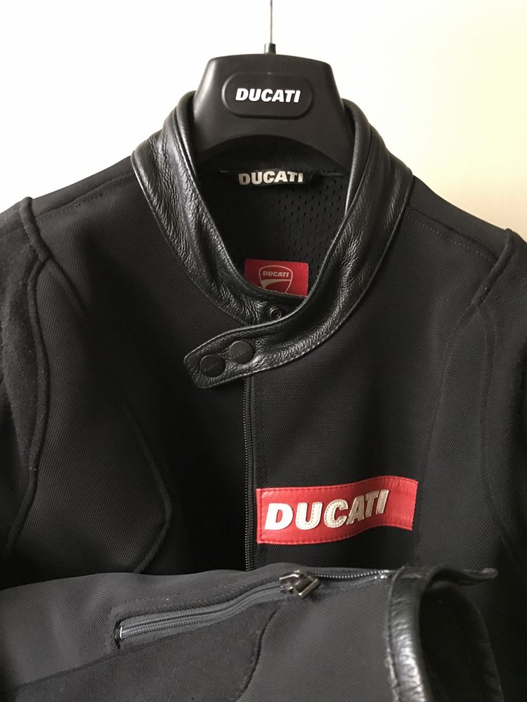 Blusão Ducati Dainese