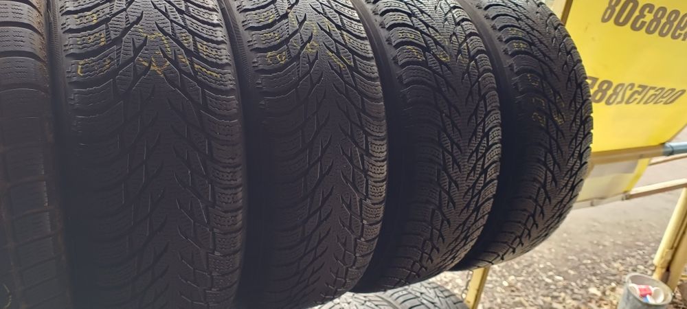 Зимние шины 235/65/17 Nokian
