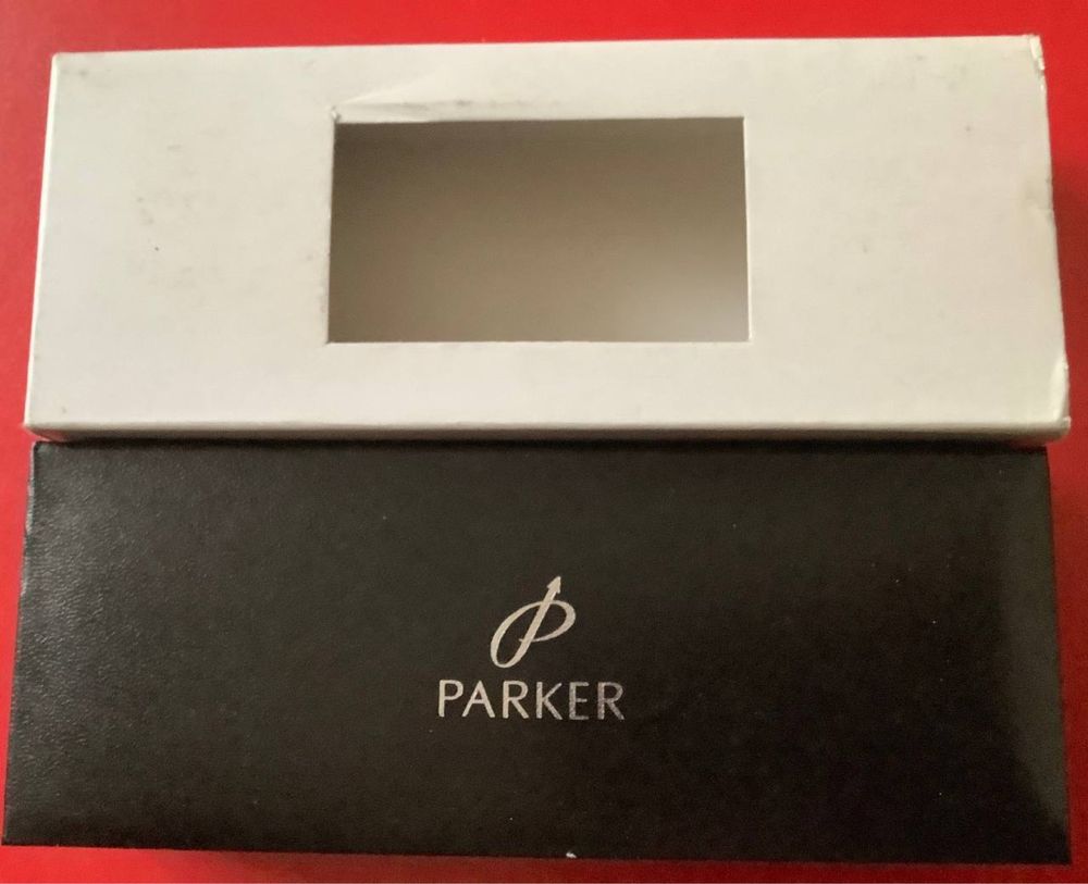 Parker. Новая ручка с золотым пером. Полный комплект.