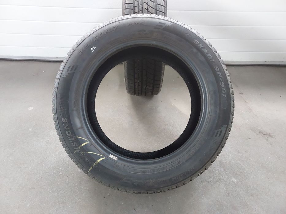 2 opony zimowe Austone 215/60/17 96T