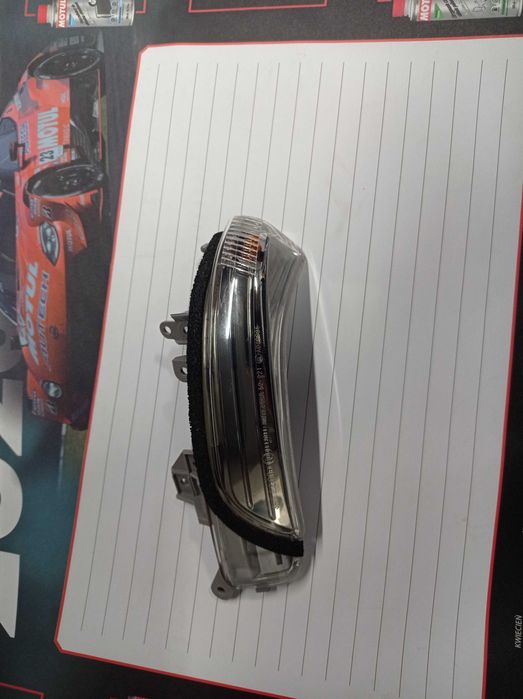 Kierunkowskaz lusterka Toyota Verso S