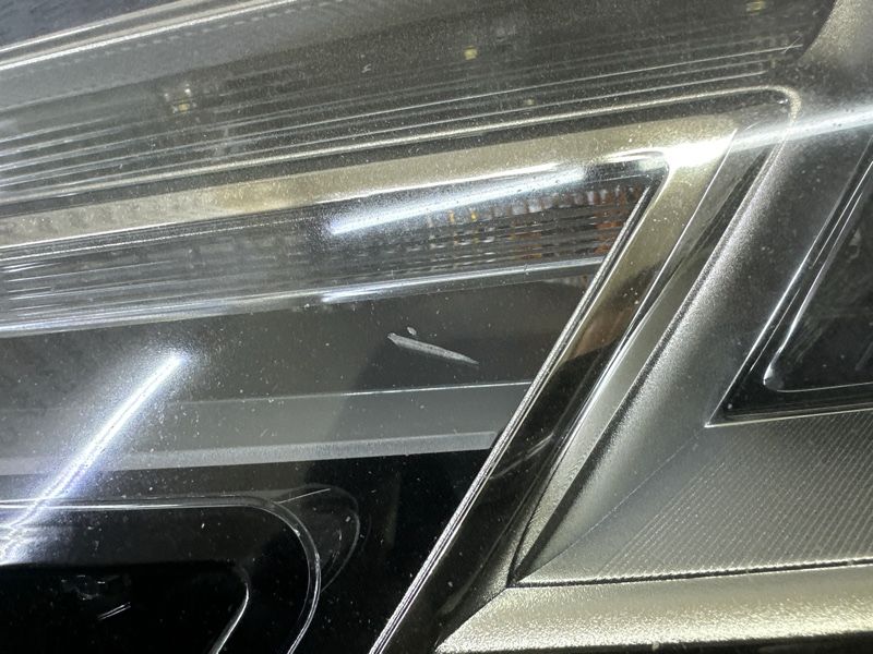 Фара левая AUDI A4 B9 2.0 DBPA 2018