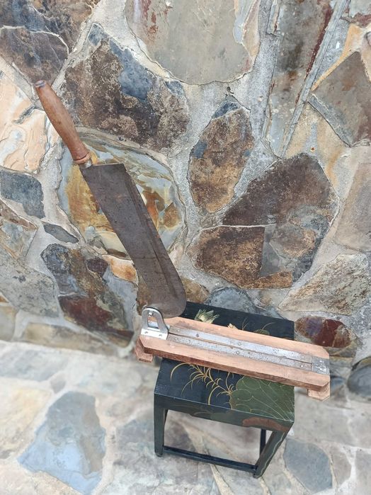 Grande Faça Corte Bacalhau Antiga Nova Robusta e Afiada 60 cm