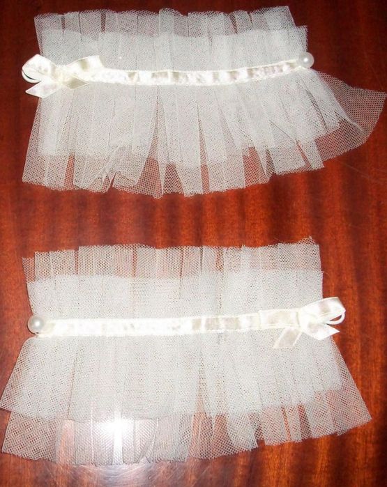 Весільна сукня, туфлі, манжети