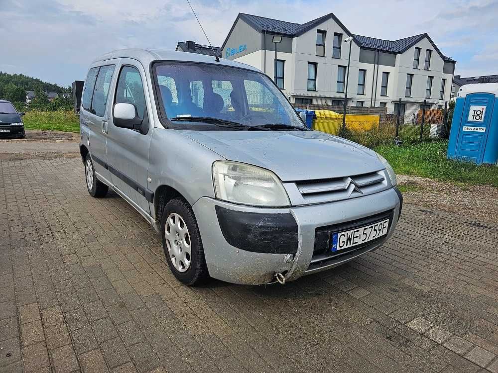 Citroen Berlingo 2004r. 1.4 benzyna/GAZ /75KM / KLIMATYZACJA