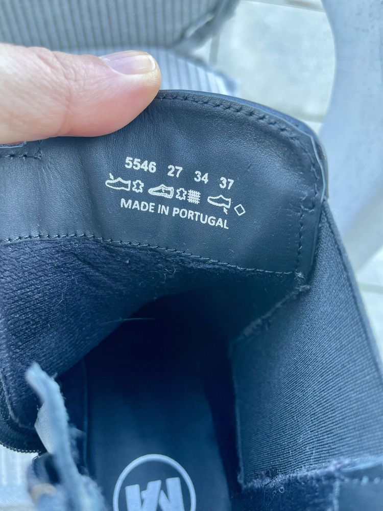 Botas em Pele tam 37