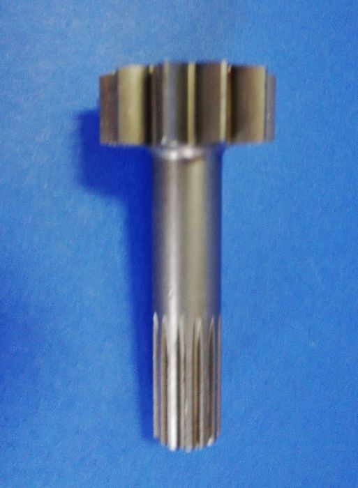 Wałek silnika jazdy Kubota KX41-3V - 020300X