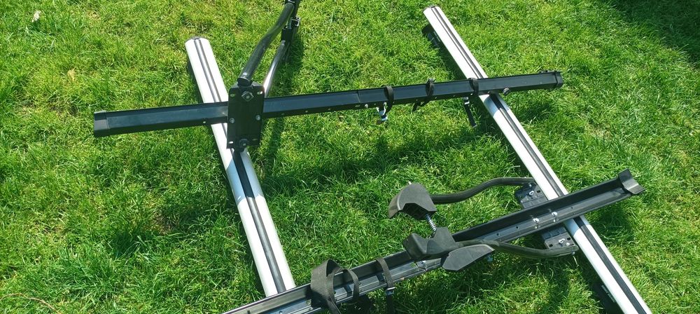 Uchwyt rowerowy na dach auta