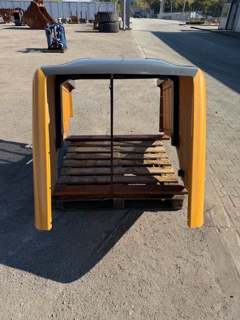 pokrywa silnika do ładowarki case nowa