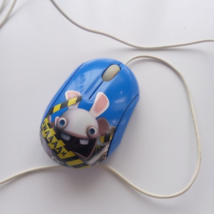 Провідна мишка в хорошому стані,не глючить