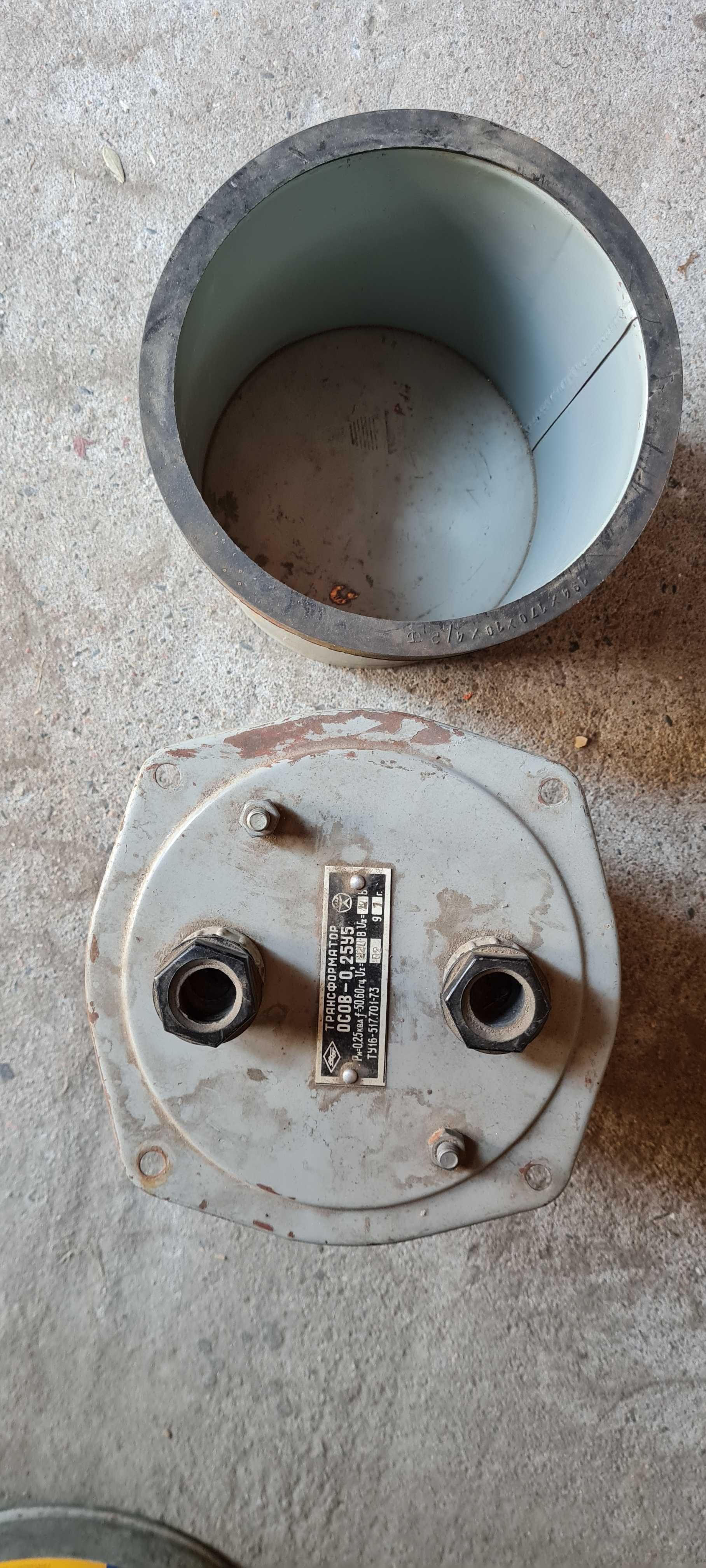 Transformator w hermetycznej obudowie  12V 0,25KVA