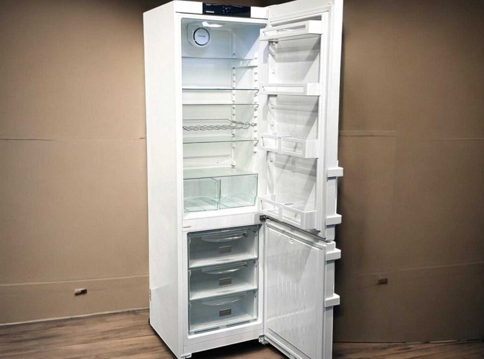 Холодильник LIEBHERR CN 3915