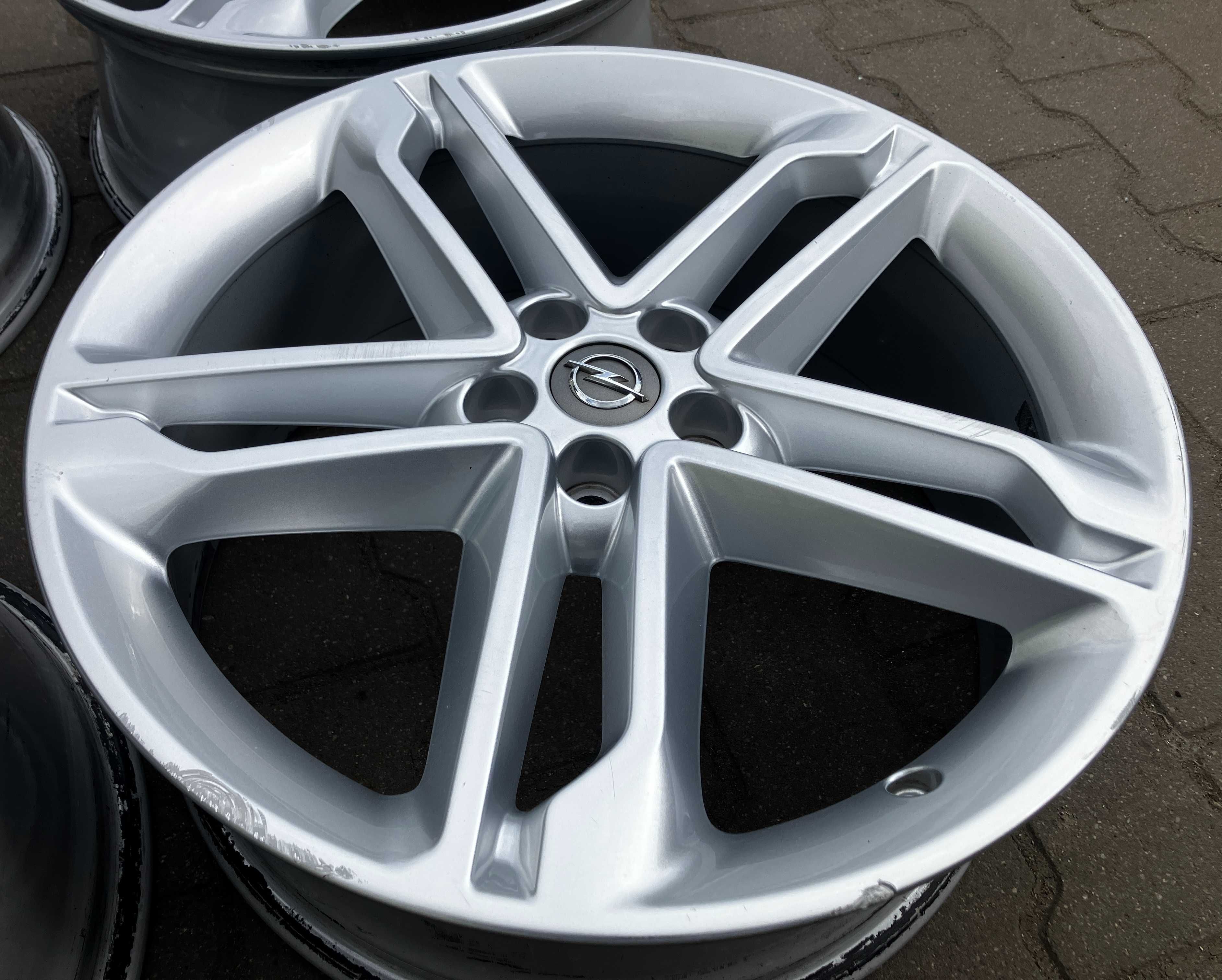 Felgi aluminiowe 19 OPEL MOKKA ASTRA J K Ampera-e 2017 -2021 kpl
