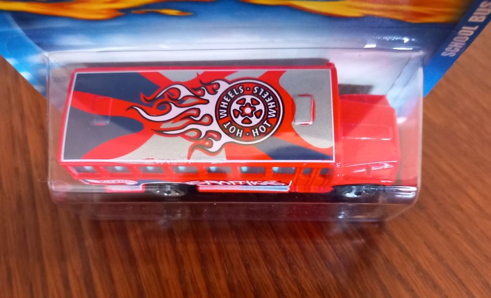 Bus Hot Whells Novo