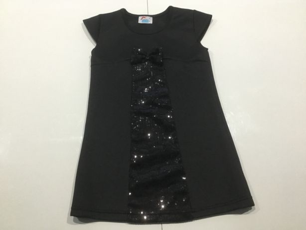 Sukienka czarna, cekiny, krótki rękaw, rozmiar 122 cm