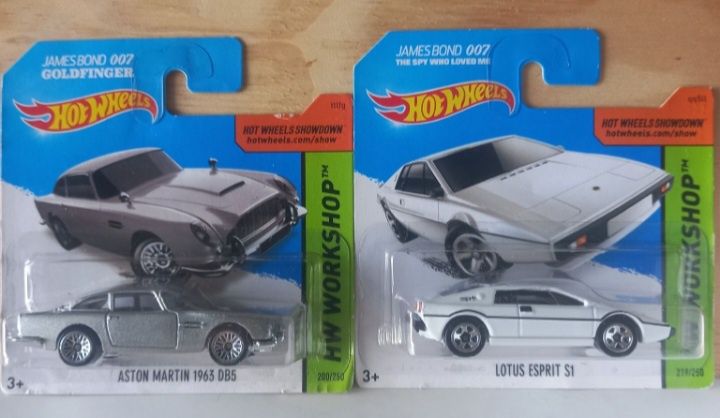 Conjunto 2 hot wheels do filme  james bond 007